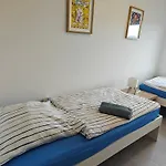 2 - Geisweid Work And Neu Modernisiert 3 Schlafzimmer Badezimmer Wohnzimmer Balkon *