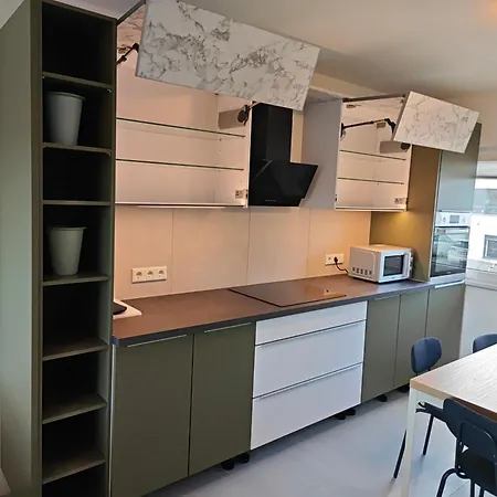 2 - Geisweid Work And Neu Modernisiert 3 Schlafzimmer Badezimmer Wohnzimmer Balkon * Siegen