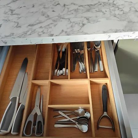 Lägenhet 2 - Geisweid Work And Neu Modernisiert 3 Schlafzimmer Badezimmer Wohnzimmer Balkon