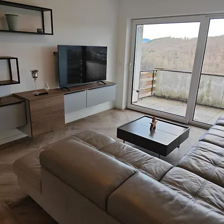 Apartment 2 - Geisweid Work&stay Neu Modernisiert 3 Schlafzimmer Badezimmer Wohnzimmer Balkon *