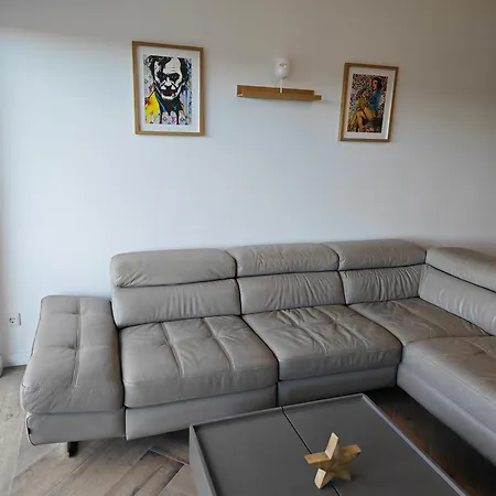 2 - Geisweid Work And Neu Modernisiert 3 Schlafzimmer Badezimmer Wohnzimmer Balkon Siegen