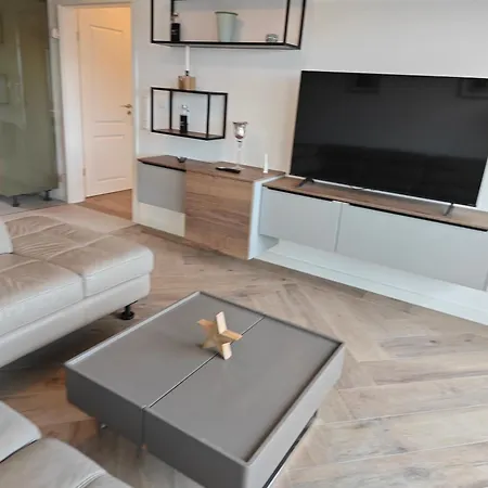 Apartment 2 - Geisweid Work&stay Neu Modernisiert 3 Schlafzimmer Badezimmer Wohnzimmer Balkon Siegen