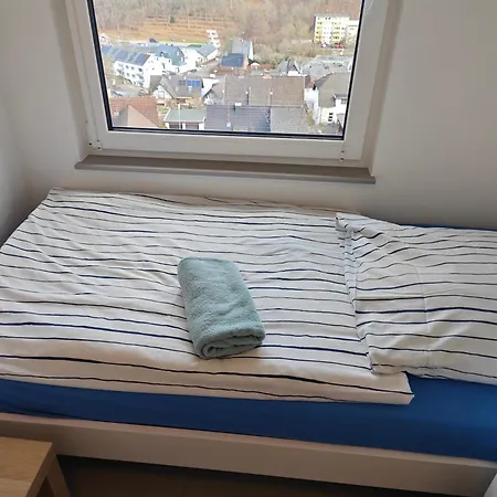 2 - Geisweid Work And Neu Modernisiert 3 Schlafzimmer Badezimmer Wohnzimmer Balkon * Siegen