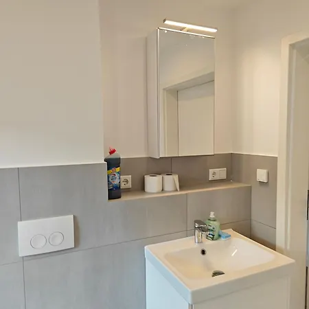 2 - Geisweid Work&stay Neu Modernisiert 3 Schlafzimmer Badezimmer Wohnzimmer Balkon Apartment Siegen