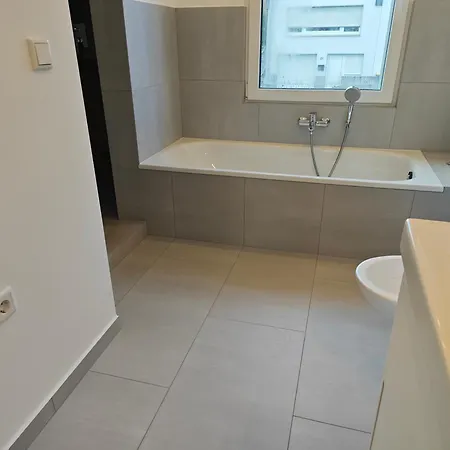 2 - Geisweid Work&stay Neu Modernisiert 3 Schlafzimmer Badezimmer Wohnzimmer Balkon Siegen