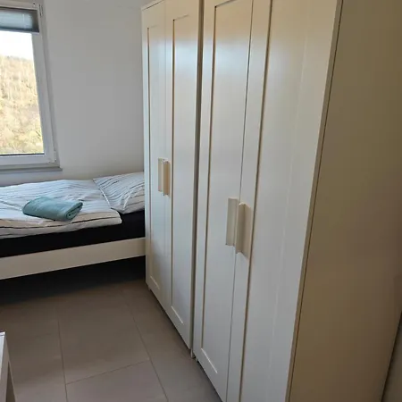 2 - Geisweid Work&stay Neu Modernisiert 3 Schlafzimmer Badezimmer Wohnzimmer Balkon Apartment *