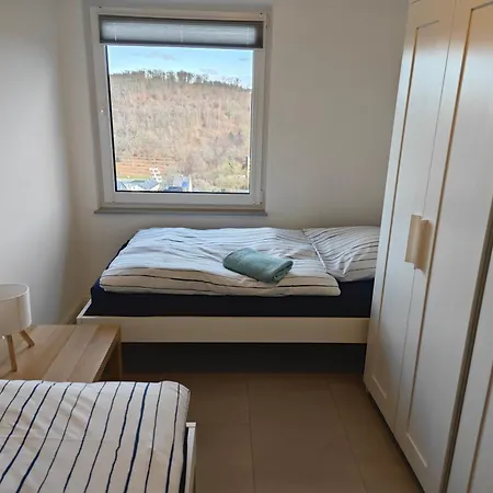 2 - Geisweid Work And Neu Modernisiert 3 Schlafzimmer Badezimmer Wohnzimmer Balkon Apartmán