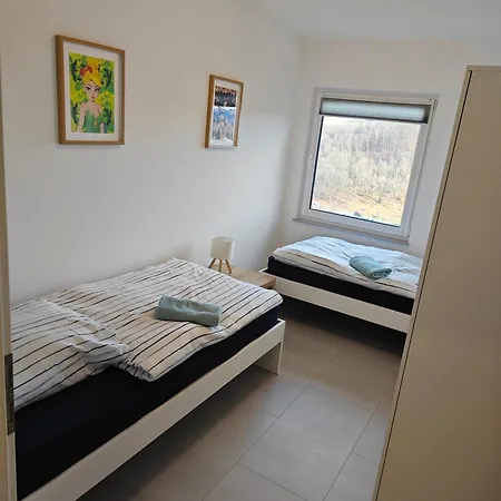 2 - Geisweid Work&stay Neu Modernisiert 3 Schlafzimmer Badezimmer Wohnzimmer Balkon * Siegen