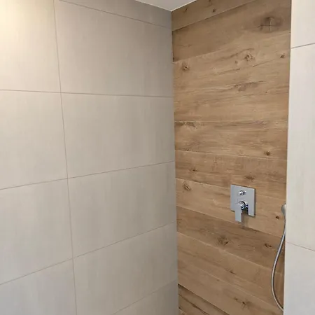 2 - Geisweid Work And Neu Modernisiert 3 Schlafzimmer Badezimmer Wohnzimmer Balkon Apartmán Siegen