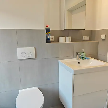 2 - Geisweid Work&stay Neu Modernisiert 3 Schlafzimmer Badezimmer Wohnzimmer Balkon