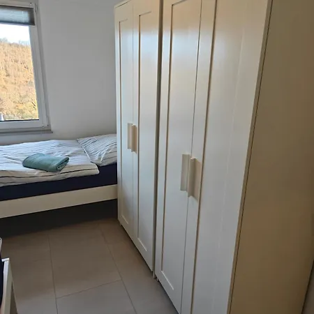 2 - Geisweid Work And Neu Modernisiert 3 Schlafzimmer Badezimmer Wohnzimmer Balkon Siegen