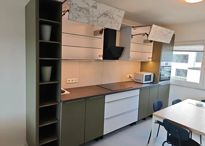 2 - Geisweid Work And Neu Modernisiert 3 Schlafzimmer Badezimmer Wohnzimmer Balkon * Siegen