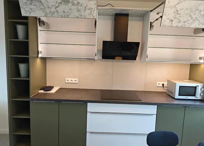 Lägenhet 2 - Geisweid Work And Neu Modernisiert 3 Schlafzimmer Badezimmer Wohnzimmer Balkon *