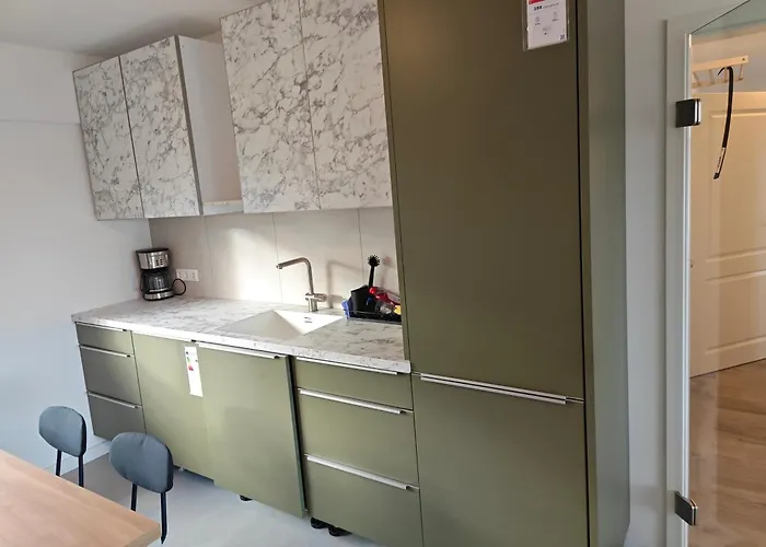 2 - Geisweid Work And Neu Modernisiert 3 Schlafzimmer Badezimmer Wohnzimmer Balkon Lägenhet *