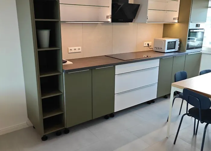 Lägenhet 2 - Geisweid Work And Neu Modernisiert 3 Schlafzimmer Badezimmer Wohnzimmer Balkon *
