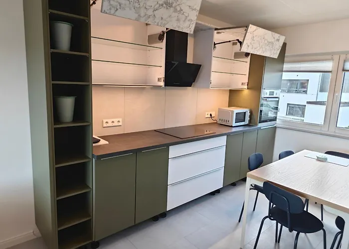 Lägenhet 2 - Geisweid Work And Neu Modernisiert 3 Schlafzimmer Badezimmer Wohnzimmer Balkon Siegen