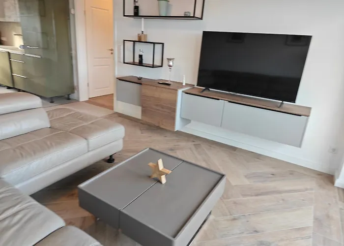 Lägenhet 2 - Geisweid Work And Neu Modernisiert 3 Schlafzimmer Badezimmer Wohnzimmer Balkon Siegen