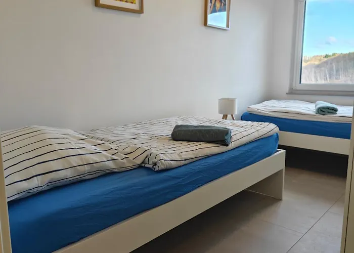 Lägenhet 2 - Geisweid Work And Neu Modernisiert 3 Schlafzimmer Badezimmer Wohnzimmer Balkon *