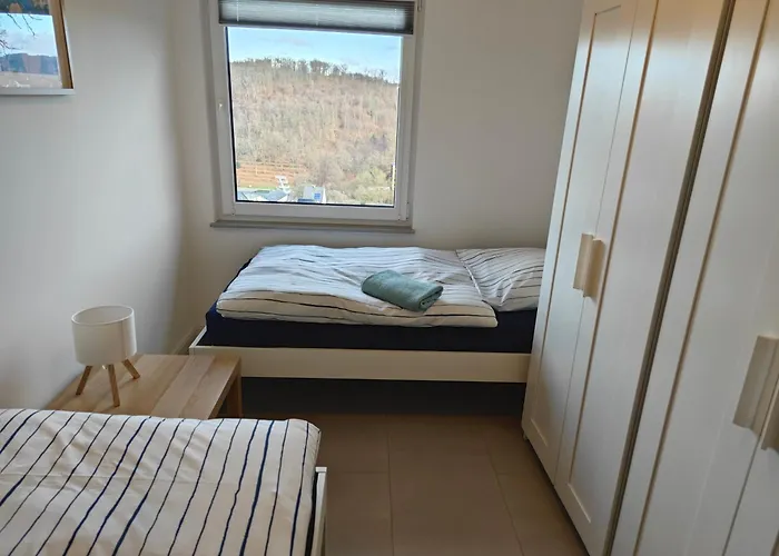 2 - Geisweid Work And Neu Modernisiert 3 Schlafzimmer Badezimmer Wohnzimmer Balkon *