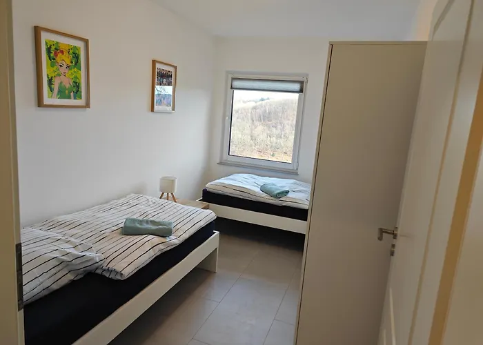 Lägenhet 2 - Geisweid Work And Neu Modernisiert 3 Schlafzimmer Badezimmer Wohnzimmer Balkon Siegen