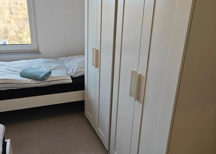 2 - Geisweid Work And Neu Modernisiert 3 Schlafzimmer Badezimmer Wohnzimmer Balkon Siegen