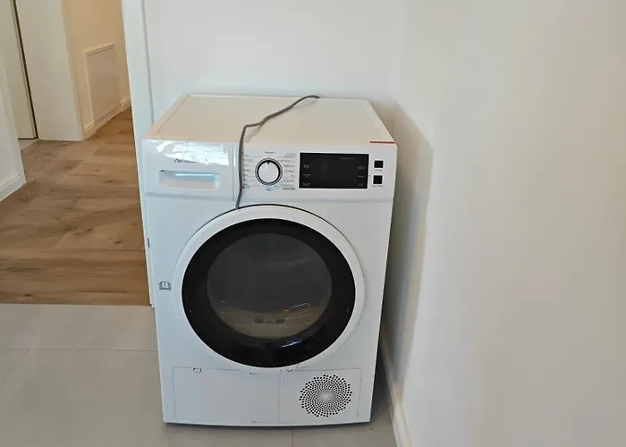 Lägenhet 2 - Geisweid Work And Neu Modernisiert 3 Schlafzimmer Badezimmer Wohnzimmer Balkon