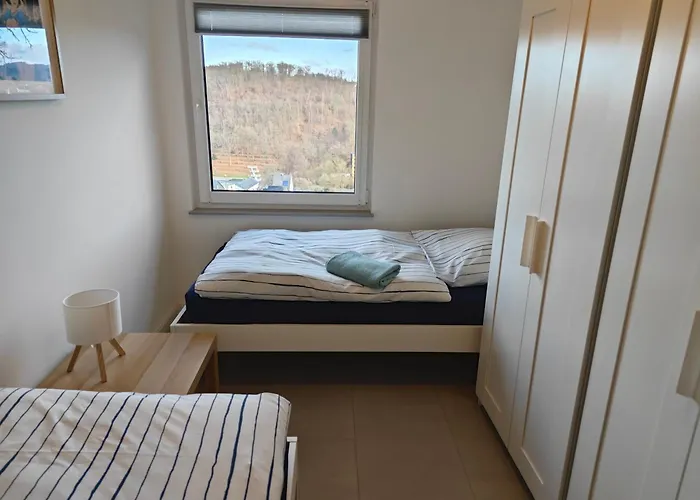 2 - Geisweid Work And Neu Modernisiert 3 Schlafzimmer Badezimmer Wohnzimmer Balkon Lägenhet