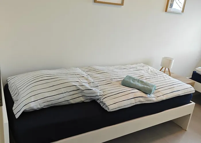 2 - Geisweid Work And Neu Modernisiert 3 Schlafzimmer Badezimmer Wohnzimmer Balkon