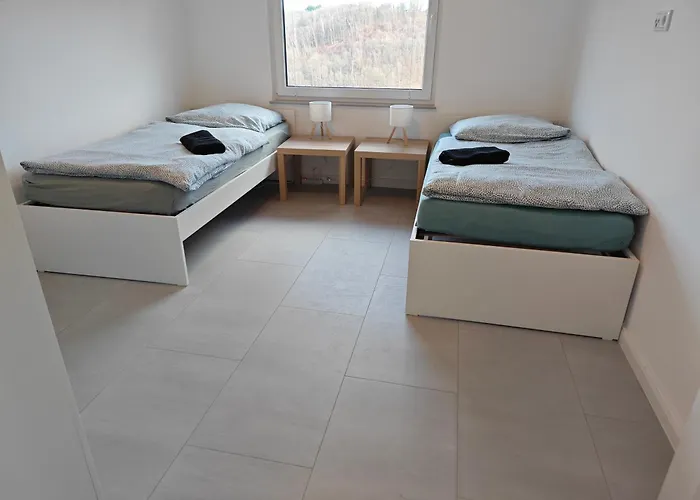 2 - Geisweid Work And Neu Modernisiert 3 Schlafzimmer Badezimmer Wohnzimmer Balkon Lägenhet